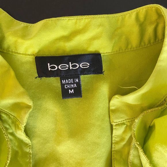 Bebe lime citrus green blouse button up top with belt and ruffles women’s size M - Picture 5 of 12